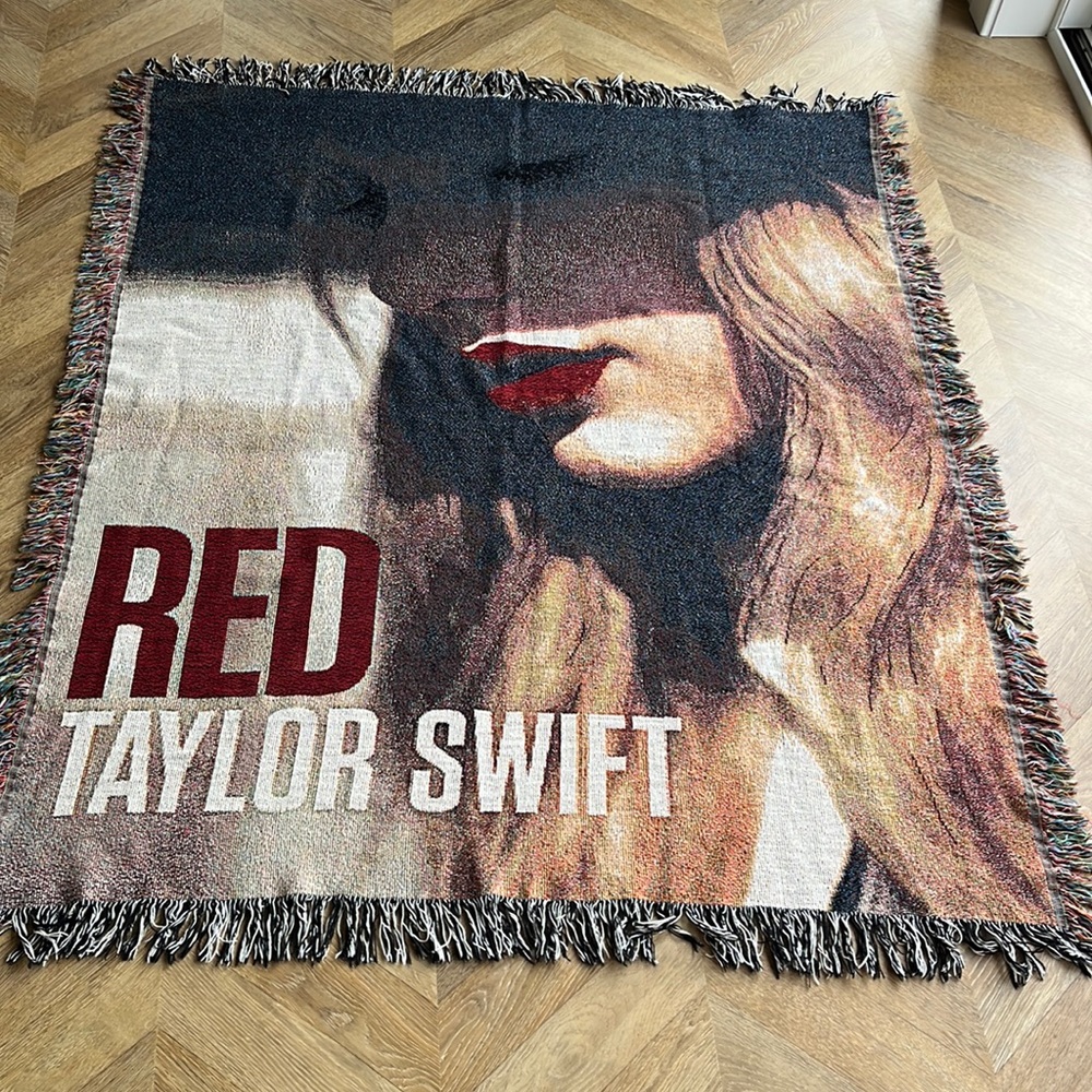 Taylor Swift RED tapestry blanket